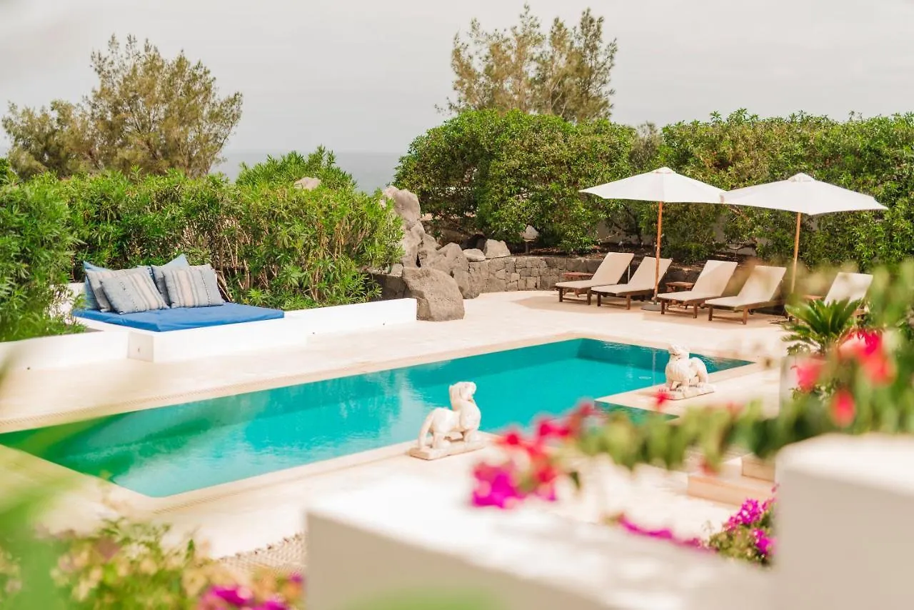 Thesuites Lanzarote Casa Sua Famara Spain