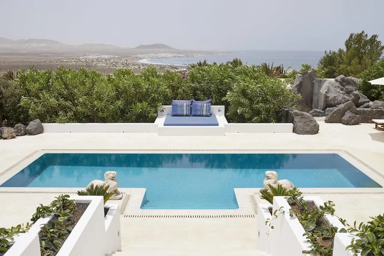 Thesuites Lanzarote Casa Sua Famara Apartment